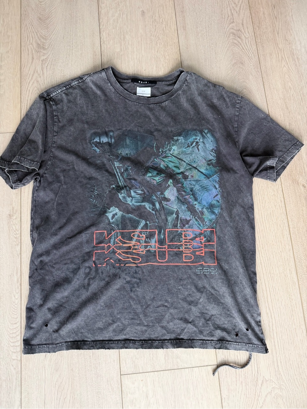 Men’s KSUBI size XL Distressed T Shirt